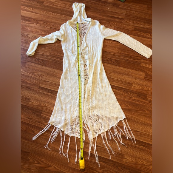 White crochet fringed cardigan - Picture 11 of 14